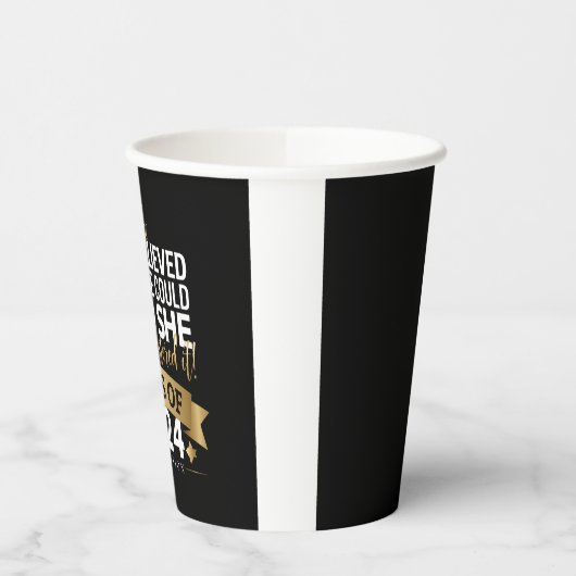 彼女信じは2024年にそれをマスターすることができた 紙コップ (左)