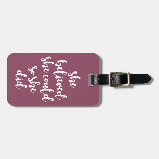 彼女信じは、彼女は引用文紫を行った ラゲッジタグ (正面横)