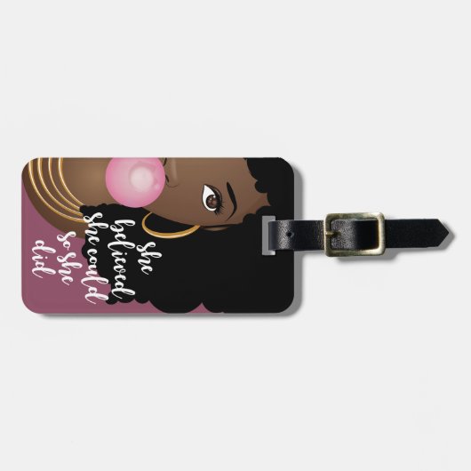 彼女信じは、黒人女性、ゴム紫色 ラゲッジタグ (正面横)