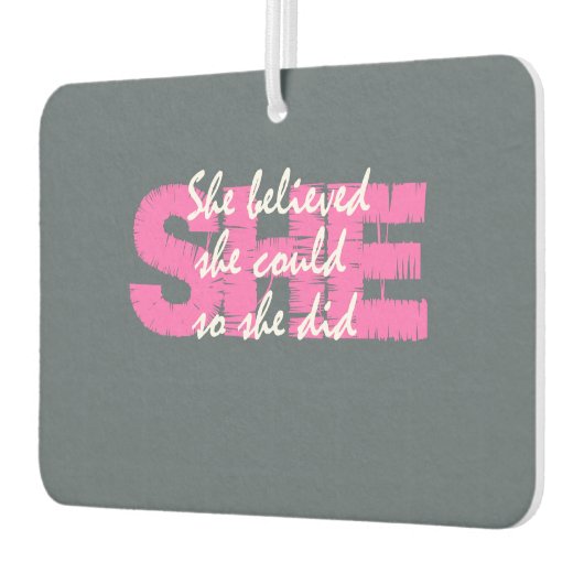 彼女感動的はやる気を起こさせる灰色の引用文 カーエアーフレッシュナー (左)