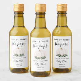 彼女素朴が赤ちゃんポップ・アートのシャワーをポップするときにカボチャ ワインラベル