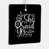 彼女結婚はYesと言う セラミックオーナメント (右)