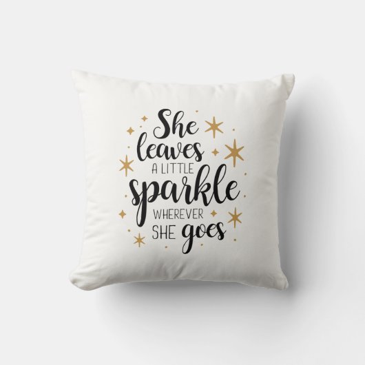 彼女葉は少し輝く赤いラブクッションを取り付ける クッション (正面)