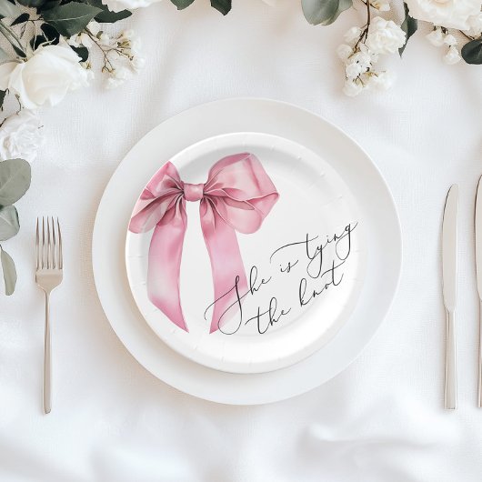 彼女、結婚するのよ ピンクボウ ブライダルシャワー ペーパープレート