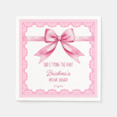 彼女、結婚式の花嫁の披露宴の招待状に結びの絵が印刷されてる スタンダードカクテルナプキン (正面)