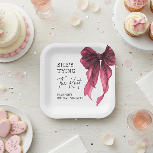 彼女、赤いリボンで結ばれる ブライダルシャワー ペーパープレート