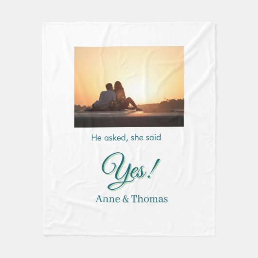 彼頼は彼女はyes写真の青婚約した緑と言った フリースブランケット (正面)