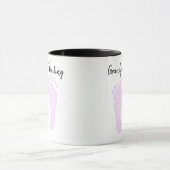 待っている驚きの中でグランドパピンクのベビー足跡 マグカップ (中央)