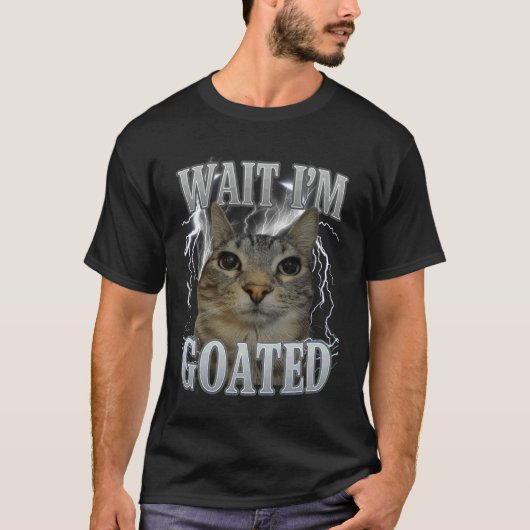 待って、私はヤバい猫 ばか面白い猫のミーム 男女兼用 Tシャツ (正面)