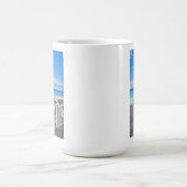 「待って」絵を描のマグカップ コーヒーマグカップ (中央)