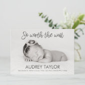 待つ価値がある写真ベビー誕生の発表 案内状 (スタンド正面)