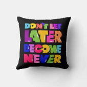 後で決して引用文にしないやる気を起こさせる クッション (裏面)