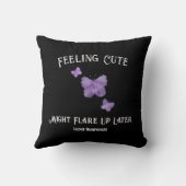 後で症状が出るかも 紫色の蝶 クッション (裏面)
