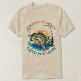 後で魚釣りに夢中 Tシャツ