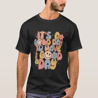 後ろに文字のある日に Tシャツ