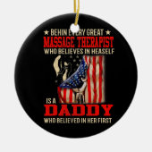 後ろ素晴らしのマッサージセラピスト信じ人 セラミックオーナメント (正面)