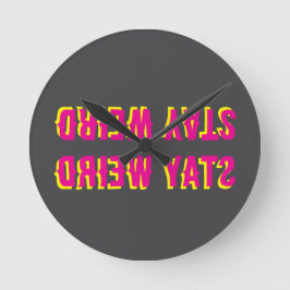 後ろ風変わり向き – ピンク黒イエロー ラウンド壁時計