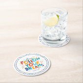 後を追おもしろいカラフルタイポグラフィ ラウンドペーパーコースター (インサイチュ)