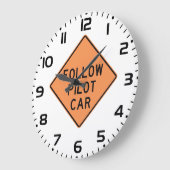 後を追パイロット車の道路工事建築標識 ラージ壁時計 (傾斜)
