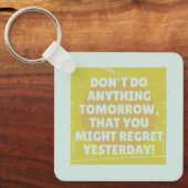 後悔過去と現在時制 キーホルダー (正面)