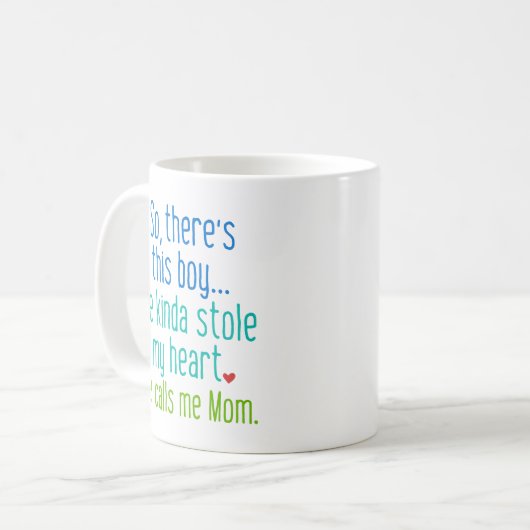 従って、この男の子が…あります コーヒーマグカップ (正面左)