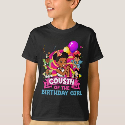 従兄弟 誕生日の女の子パーティー ピンクの人形 家族 デ Tシャツ (正面)