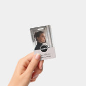 従業員フォトID会社ロゴQRコードグレーブラック バッジ (手持ち)