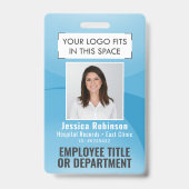 従業員フォトID QRコードロゴターコイズブルーアーク バッジ (正面)