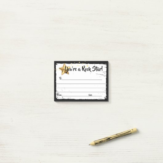 従業員素晴らし認識賞の採用後メモ ポストイット (デスク上)