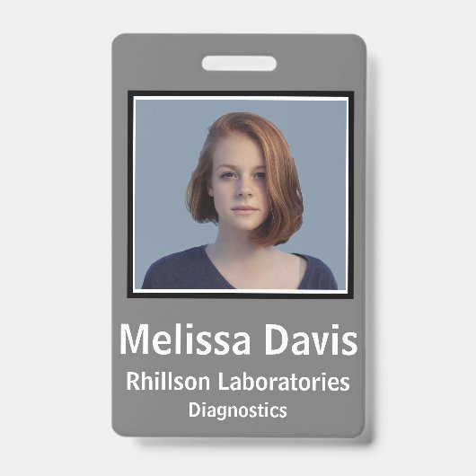 従業員IDバッジスチールグレー垂直デザイン バッジ (正面)