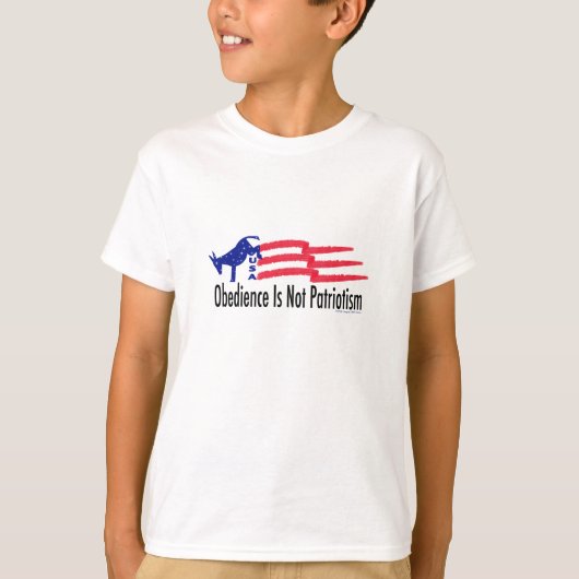 従順な愛国心 Tシャツ (正面)