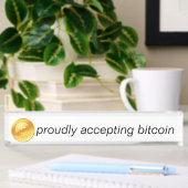 得意気にBitcoinを受け入れるアクリルの印、 デスクネームプレート