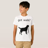 得歩く?リーシュ付きの大きな犬は、非常に可愛い! Tシャツ (正面フル)