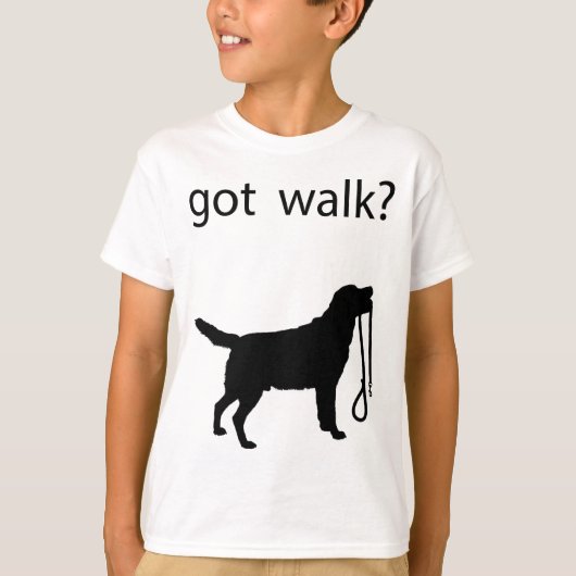 得歩く?リーシュ付きの大きな犬は、非常に可愛い! Tシャツ (正面)