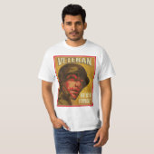 復員軍人の日-退役軍人-は決して忘れません Tシャツ (正面フル)