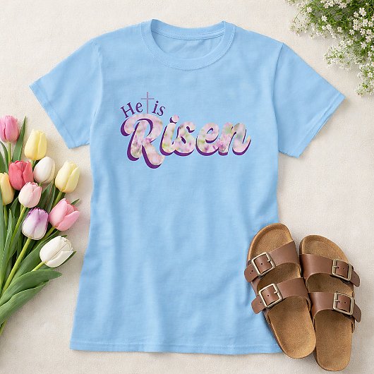 復活の紫の花のスクリプトのクリスチャンイースター Tシャツ