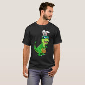 復活恐竜バニーレックスラー卵バスケットハッピーEa Tシャツ (正面フル)
