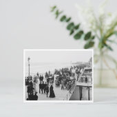 復活祭の午前中に搭乗者の散歩 ポストカード (スタンド正面)