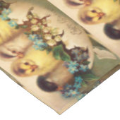 復活祭の卵の花を持つ鶏 テーブルクロス (アングル)