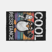 微妙な抵抗クールペンギン関税抗議アリ フリースブランケット (正面(横))