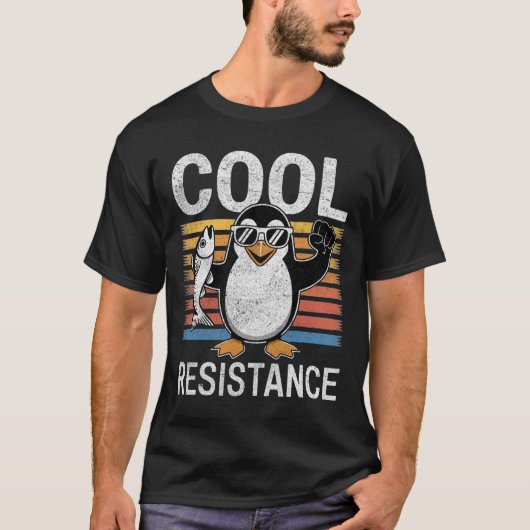 微妙な抵抗クールペンギン関税抗議アリ Tシャツ (正面)
