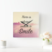 微笑する理由が常にあります スクエア壁時計 (ホーム)