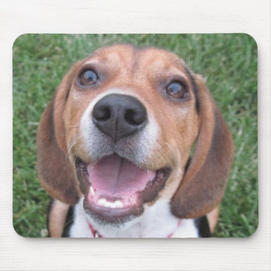 微笑のビーグル犬のマウスパッド マウスパッド (正面)