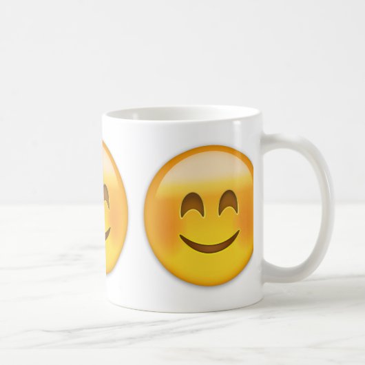 微笑の目Emojiが付いている微笑の顔 コーヒーマグカップ (右)