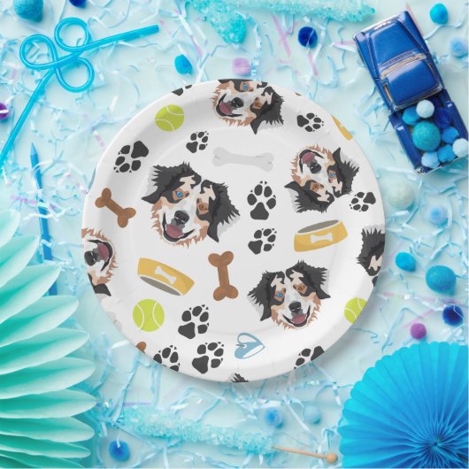 微笑犬のオーストラリア人の羊飼い ペーパープレート (パーティー)