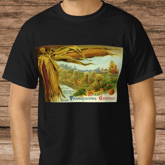 心から感謝する祝日;インディアンコーンと干し草の山 Tシャツ
