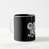 心のこもった、あるいは「愛」 ツートーンマグカップ (正面左)