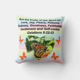 心の美しい蝶の果実 クッション