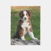 心地よいかわいいオーストラリアの羊飼いの子犬 フリースブランケット (正面)