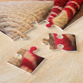 心地よいクリスマスのブランケットを着た可愛い猫 ジグソーパズル (側面)